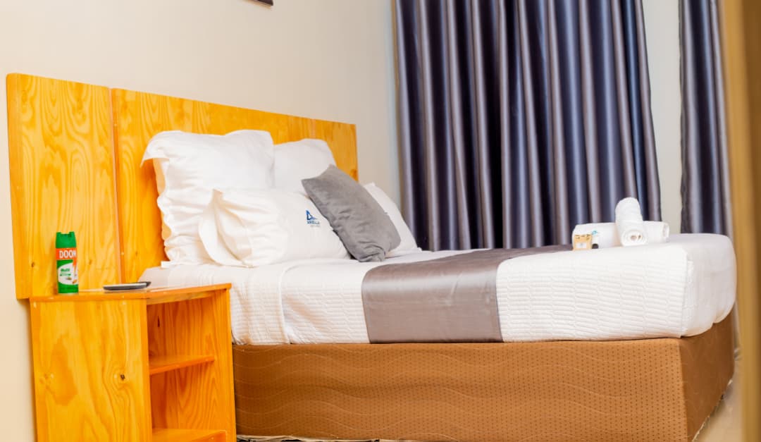 Bed detail